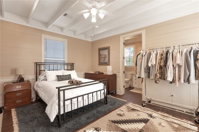 5867 Stone Creek Drive, Bryan, TX 77808