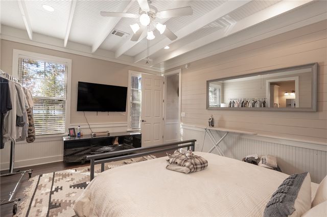 5867 Stone Creek Drive, Bryan, TX 77808