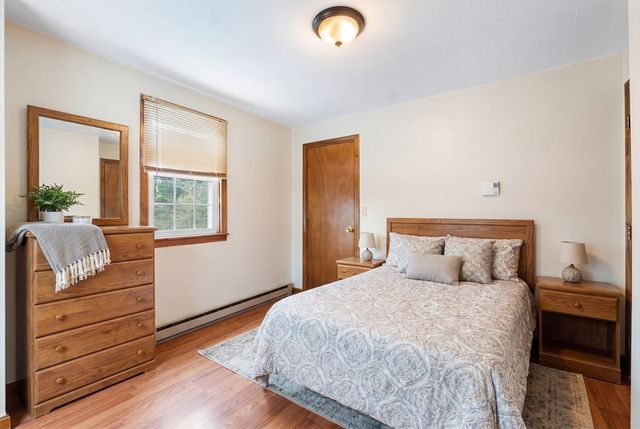 34 Maple Rd, Westford, MA 01886