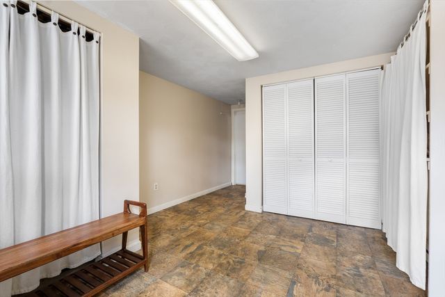 34 Maple Rd, Westford, MA 01886