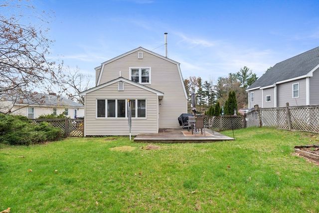 34 Maple Rd, Westford, MA 01886