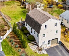 34 Maple Rd, Westford, MA 01886