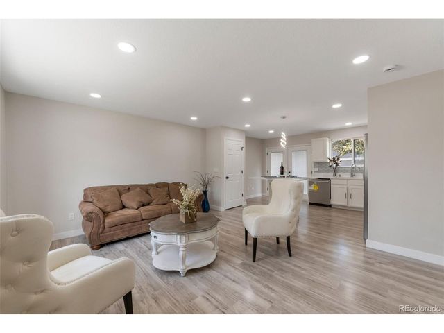 18949 W 60th Pl, Golden, CO 80403
