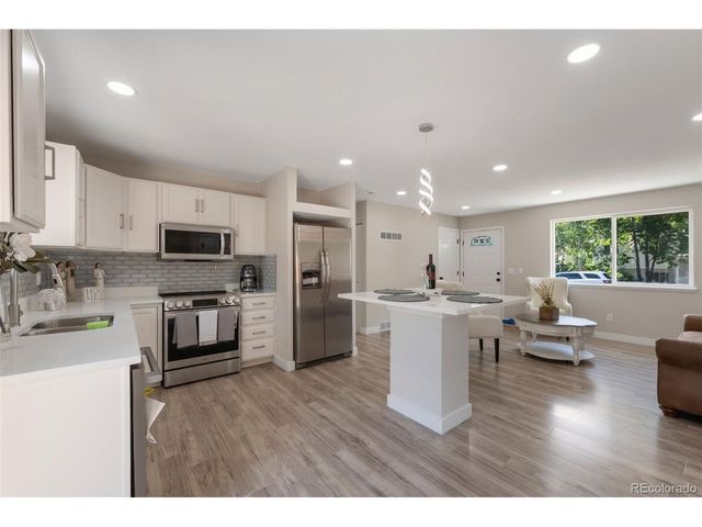 18949 W 60th Pl, Golden, CO 80403