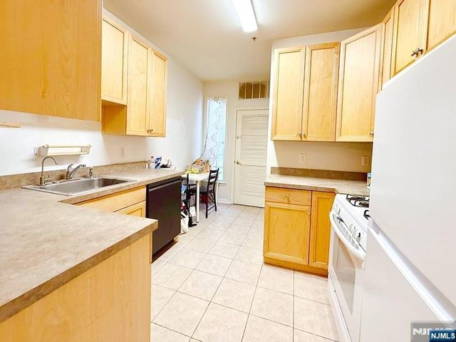 200 Dey Street 258, Harrison, NJ 07029