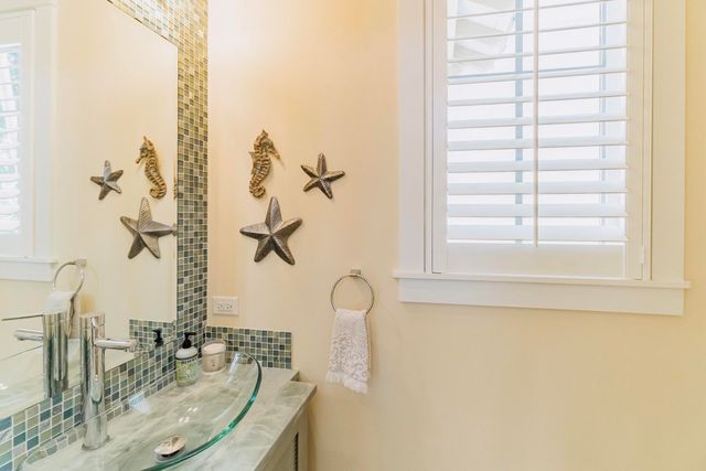 1127 Miramar Drive, Delray Beach, FL 33483