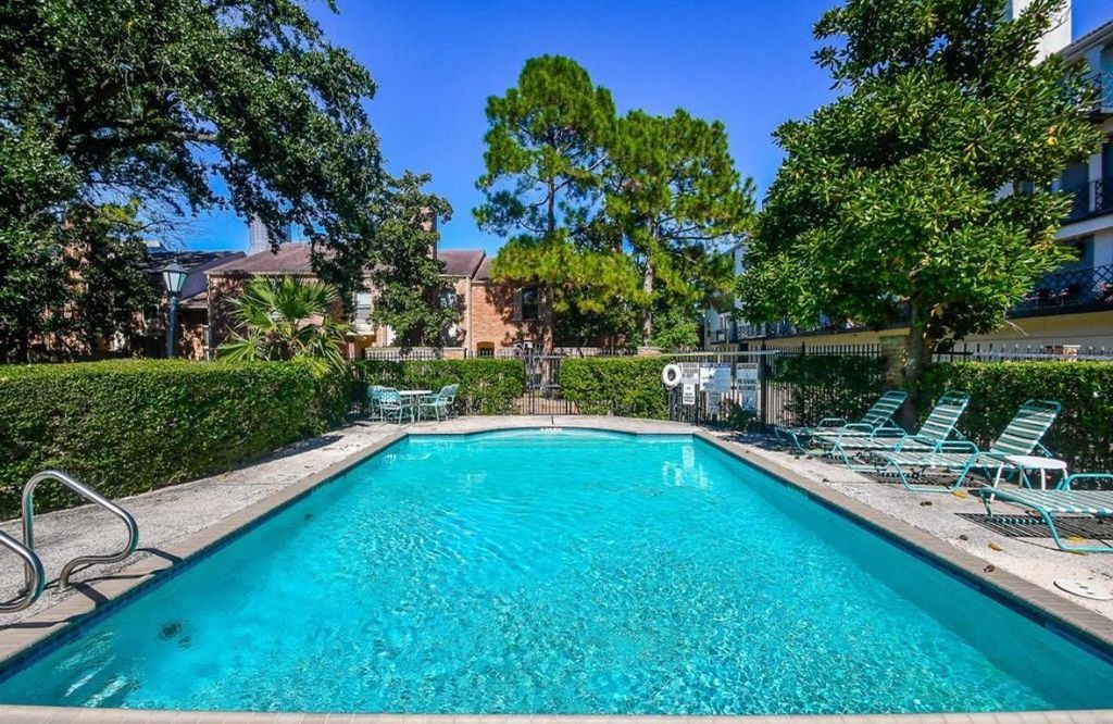 2333 Bering Drive 123, Houston, TX 77057