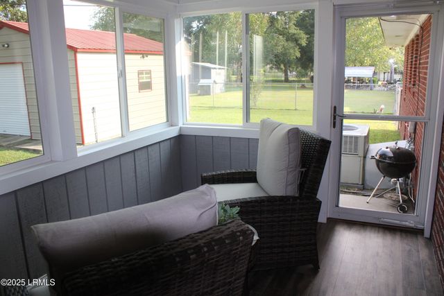 88 2nd Street, Varnville, SC 29944