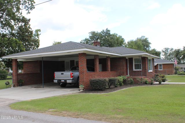 88 2nd Street, Varnville, SC 29944