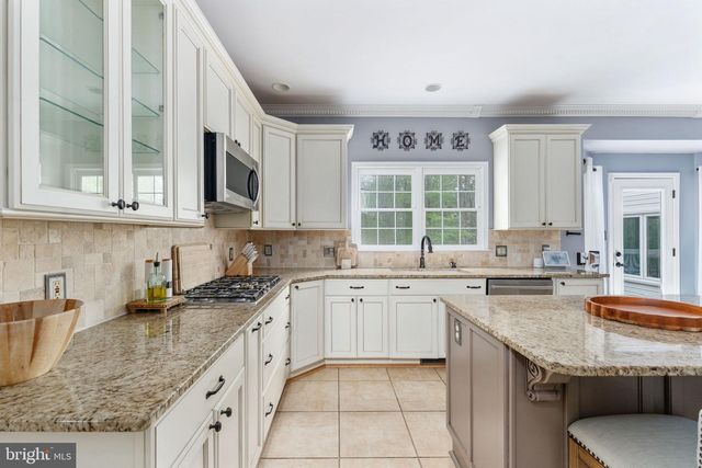 23 EVANSHIRE DR, Fredericksburg, VA 22406