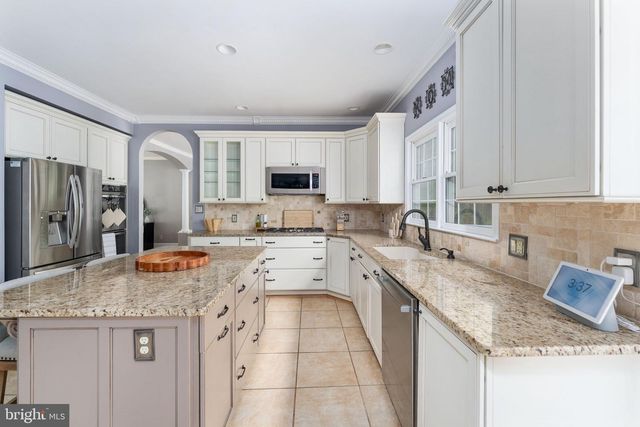 23 EVANSHIRE DR, Fredericksburg, VA 22406