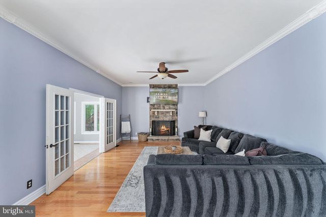 23 EVANSHIRE DR, Fredericksburg, VA 22406