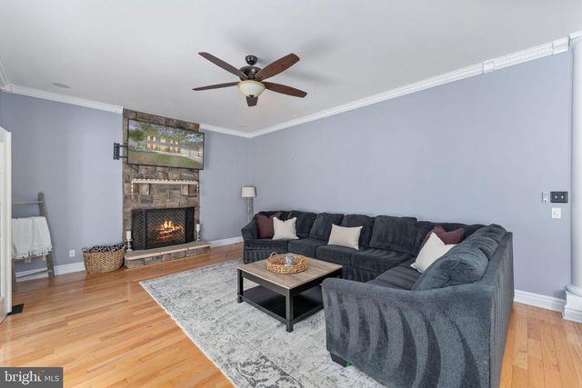 23 EVANSHIRE DR, Fredericksburg, VA 22406
