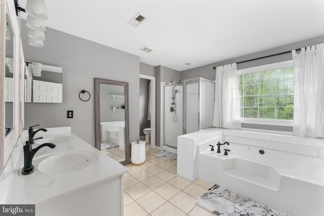 23 EVANSHIRE DR, Fredericksburg, VA 22406