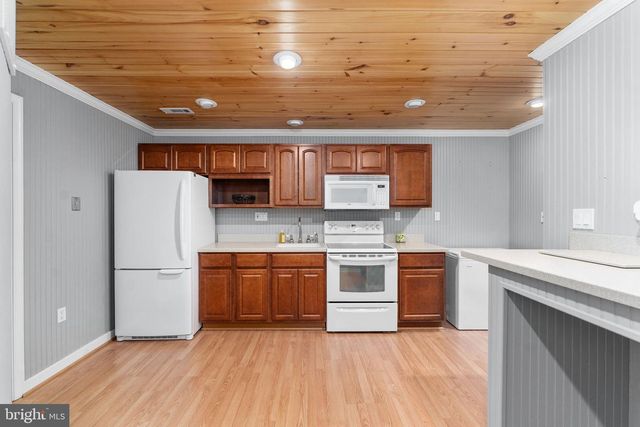 23 EVANSHIRE DR, Fredericksburg, VA 22406