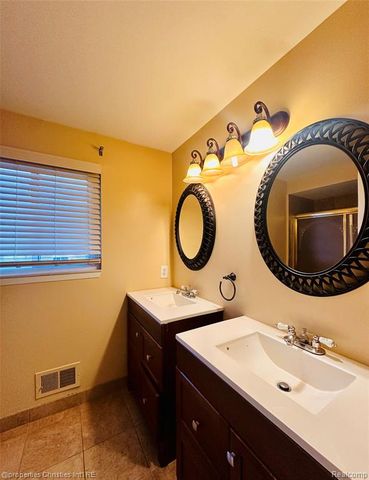 30244 Southampton Lane, Farmington Hills, MI 48331