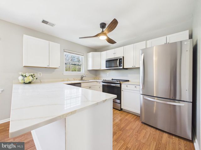 15369 HEARTHSTONE TER, Woodbridge, VA 22191