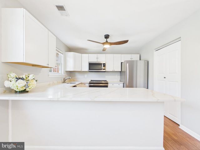 15369 HEARTHSTONE TER, Woodbridge, VA 22191