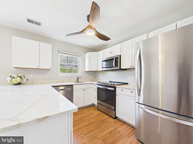 15369 HEARTHSTONE TER, Woodbridge, VA 22191