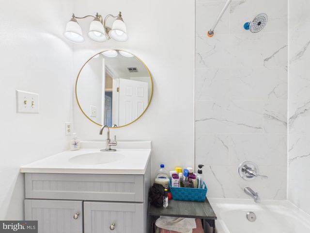 15369 HEARTHSTONE TER, Woodbridge, VA 22191