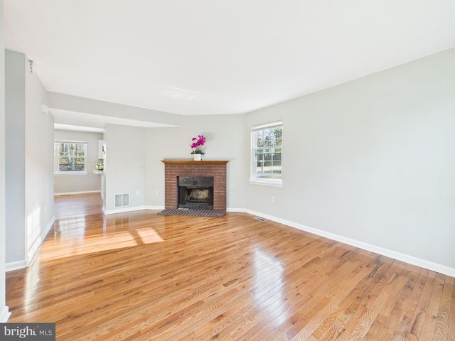 15369 HEARTHSTONE TER, Woodbridge, VA 22191