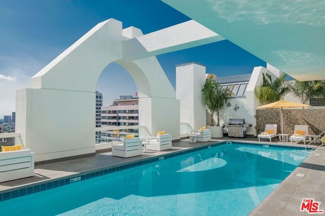 10520 Wilshire Boulevard 1004, Los Angeles, CA 90024
