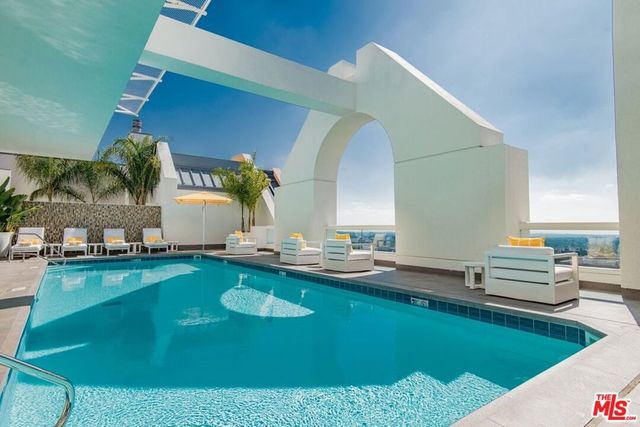 10520 Wilshire Boulevard 1004, Los Angeles, CA 90024