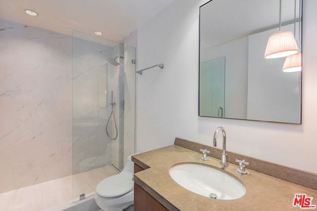 10520 Wilshire Boulevard 1004, Los Angeles, CA 90024