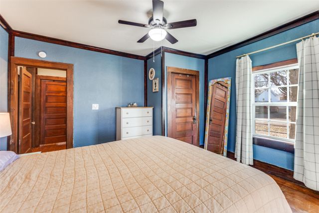 112 W Elm Street, Howe, TX 75459