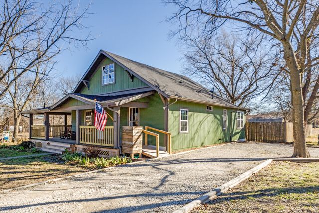 112 W Elm Street, Howe, TX 75459