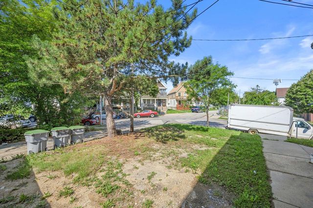 3258 N 23rd STREET, Milwaukee, WI 53206