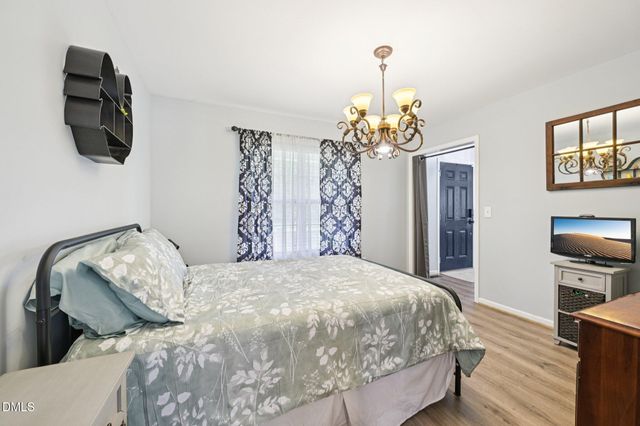 6512 Ten-Ten Road, Apex, NC 27539