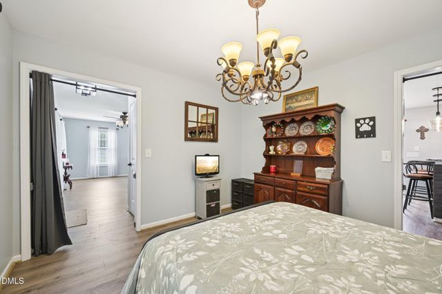 6512 Ten-Ten Road, Apex, NC 27539