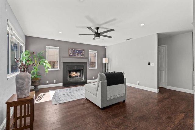1044 Andy Cir, Sacramento, CA 95838