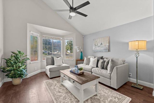 1044 Andy Cir, Sacramento, CA 95838
