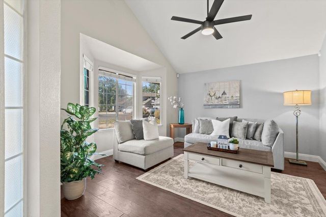 1044 Andy Cir, Sacramento, CA 95838