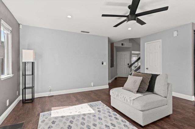 1044 Andy Cir, Sacramento, CA 95838