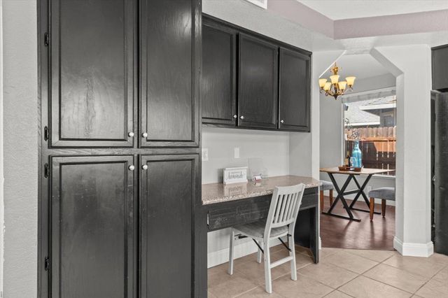 1044 Andy Cir, Sacramento, CA 95838
