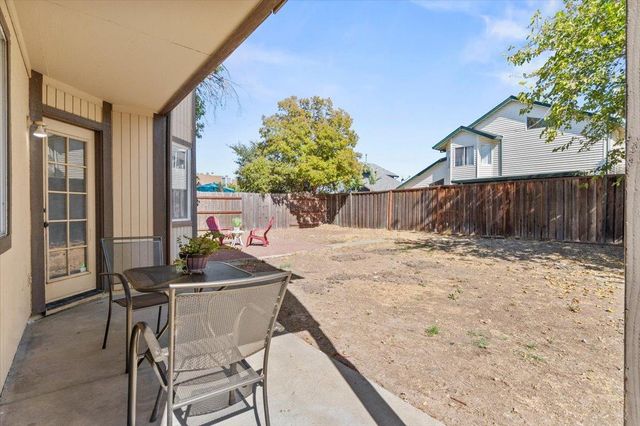 1044 Andy Cir, Sacramento, CA 95838