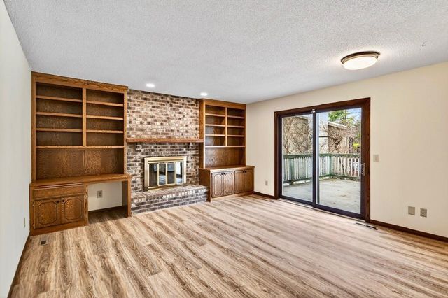 2700 Crestwood Circle, Hopkins, MN 55305