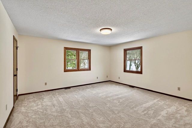 2700 Crestwood Circle, Hopkins, MN 55305