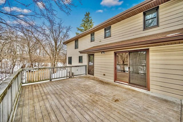 2700 Crestwood Circle, Hopkins, MN 55305