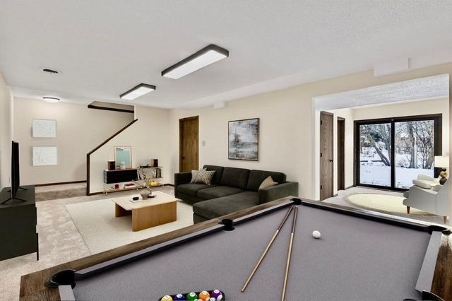 2700 Crestwood Circle, Hopkins, MN 55305