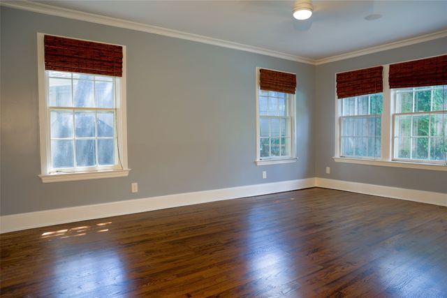 1306 Woodlawn Avenue, Dallas, TX 75208