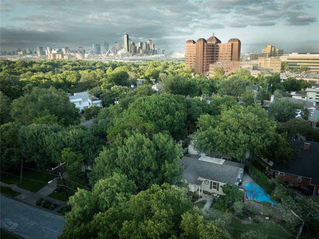 1306 Woodlawn Avenue, Dallas, TX 75208