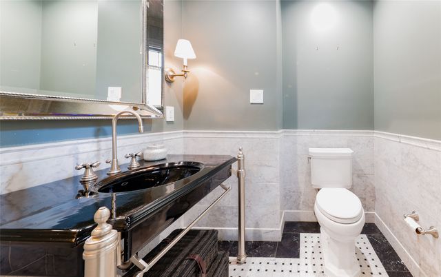 1306 Woodlawn Avenue, Dallas, TX 75208