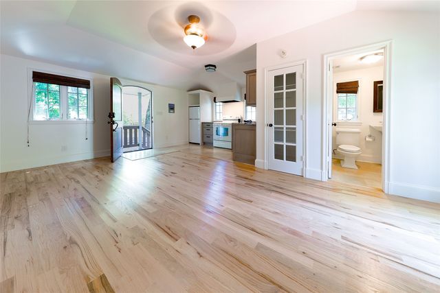 1306 Woodlawn Avenue, Dallas, TX 75208