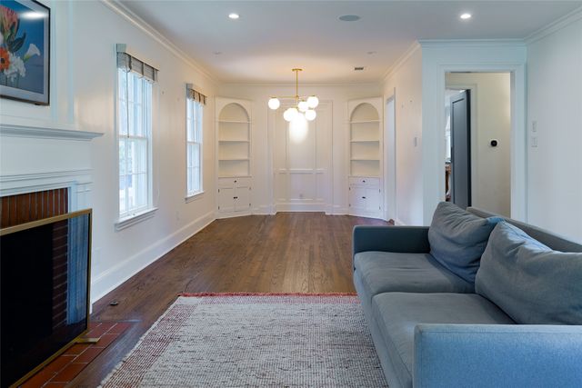 1306 Woodlawn Avenue, Dallas, TX 75208