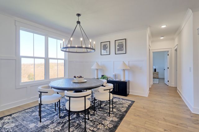 2114 Alpine Dr, Columbia, TN 38401