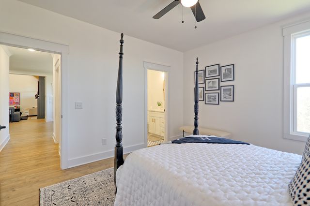 2114 Alpine Dr, Columbia, TN 38401